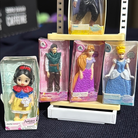 Disney | Mini brands | Snow White | Flynn Rider, Rapunzel | Cinderella - Picture 1 of 3
